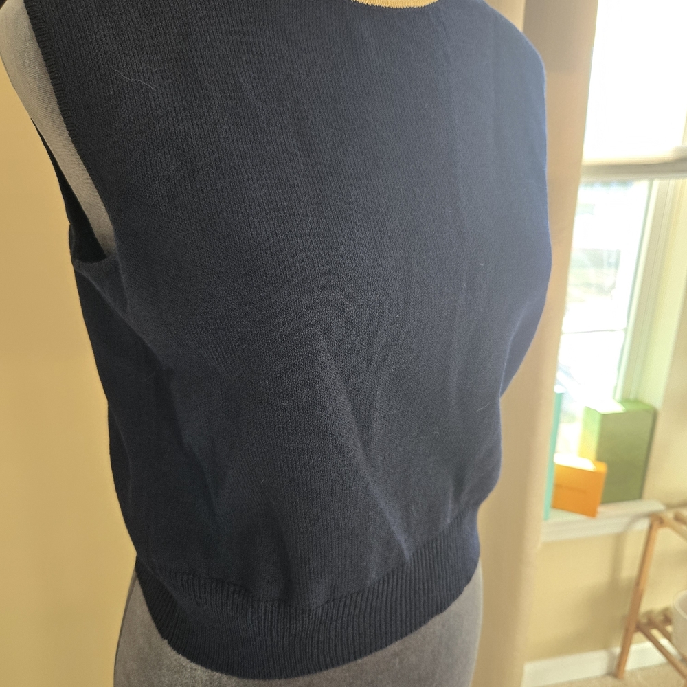 St. John Collection by Marie Gray Navy Knit Shell Top Red Trim Size S